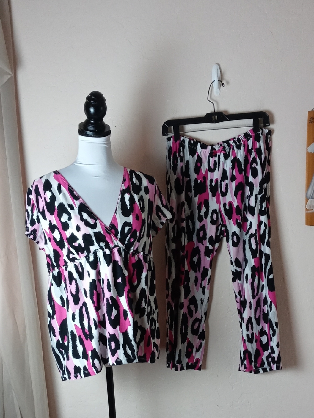 Kathryn Women’s Pink Leopard Print Pajama Set